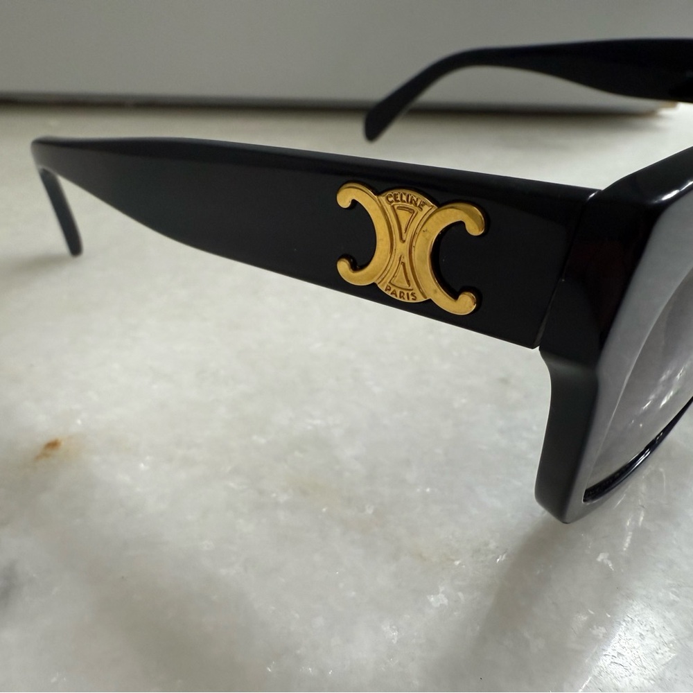 Celine Triomphe Sunglasses CL40253I - Picture 4 of 4